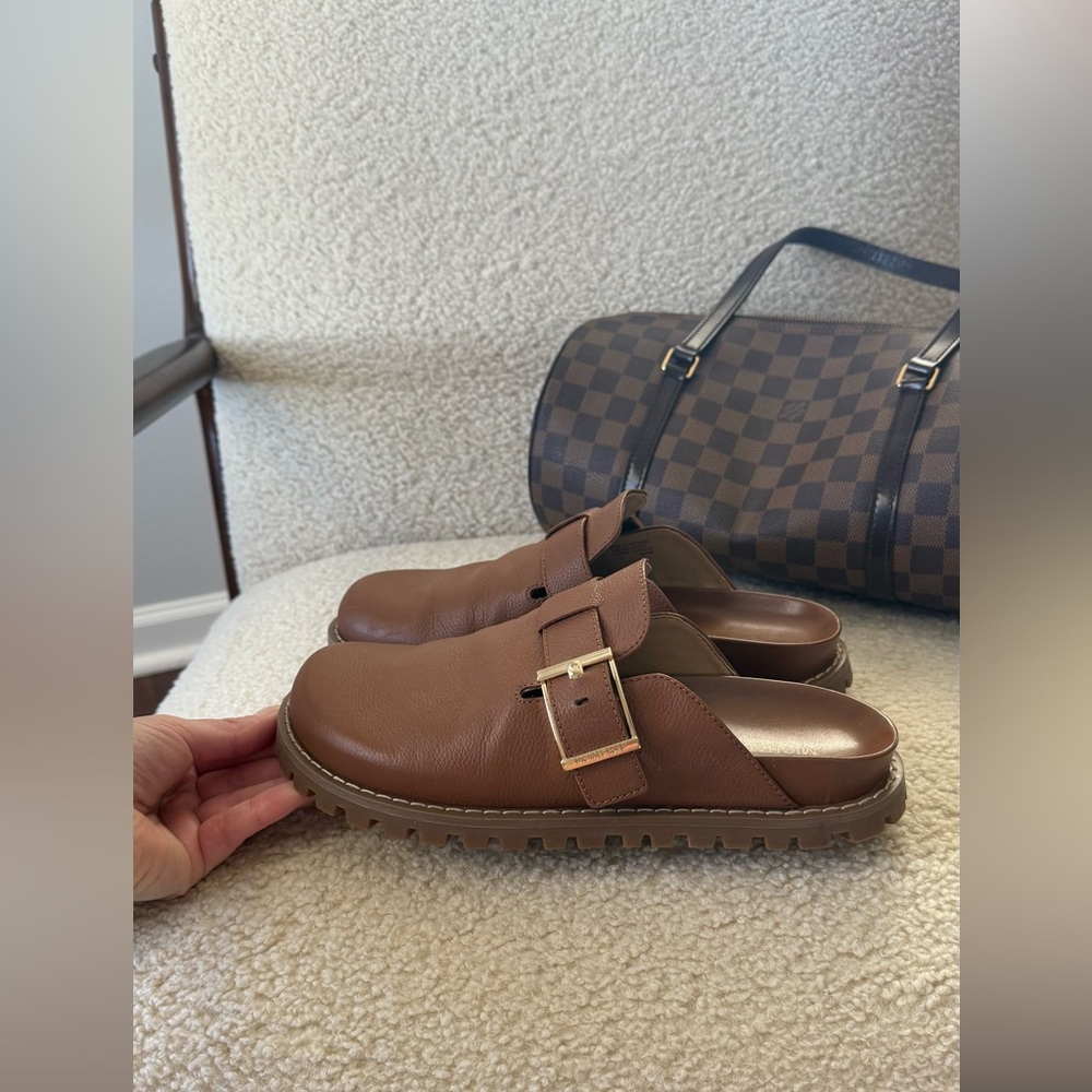 Michael Kors Brown 100% Leather  Clogs Slip-On Shoes with Gold Buckle size 7,5 - Picture 4 of 13
